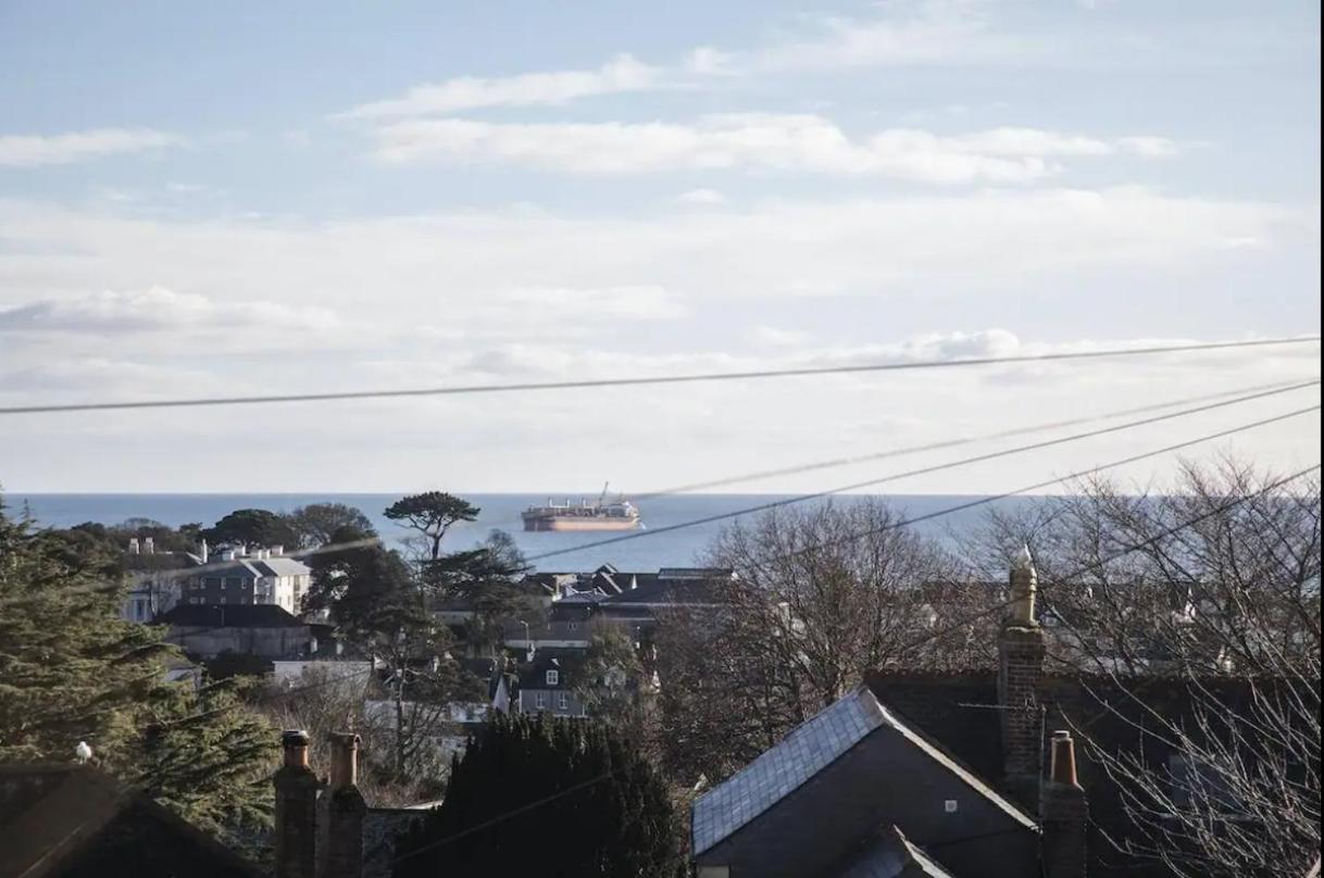 Falmouth Townhouse With Panoramic Sea View Terrace מראה חיצוני תמונה