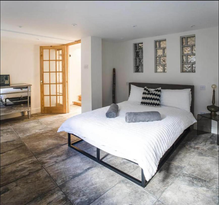Falmouth Townhouse With Panoramic Sea View Terrace מראה חיצוני תמונה